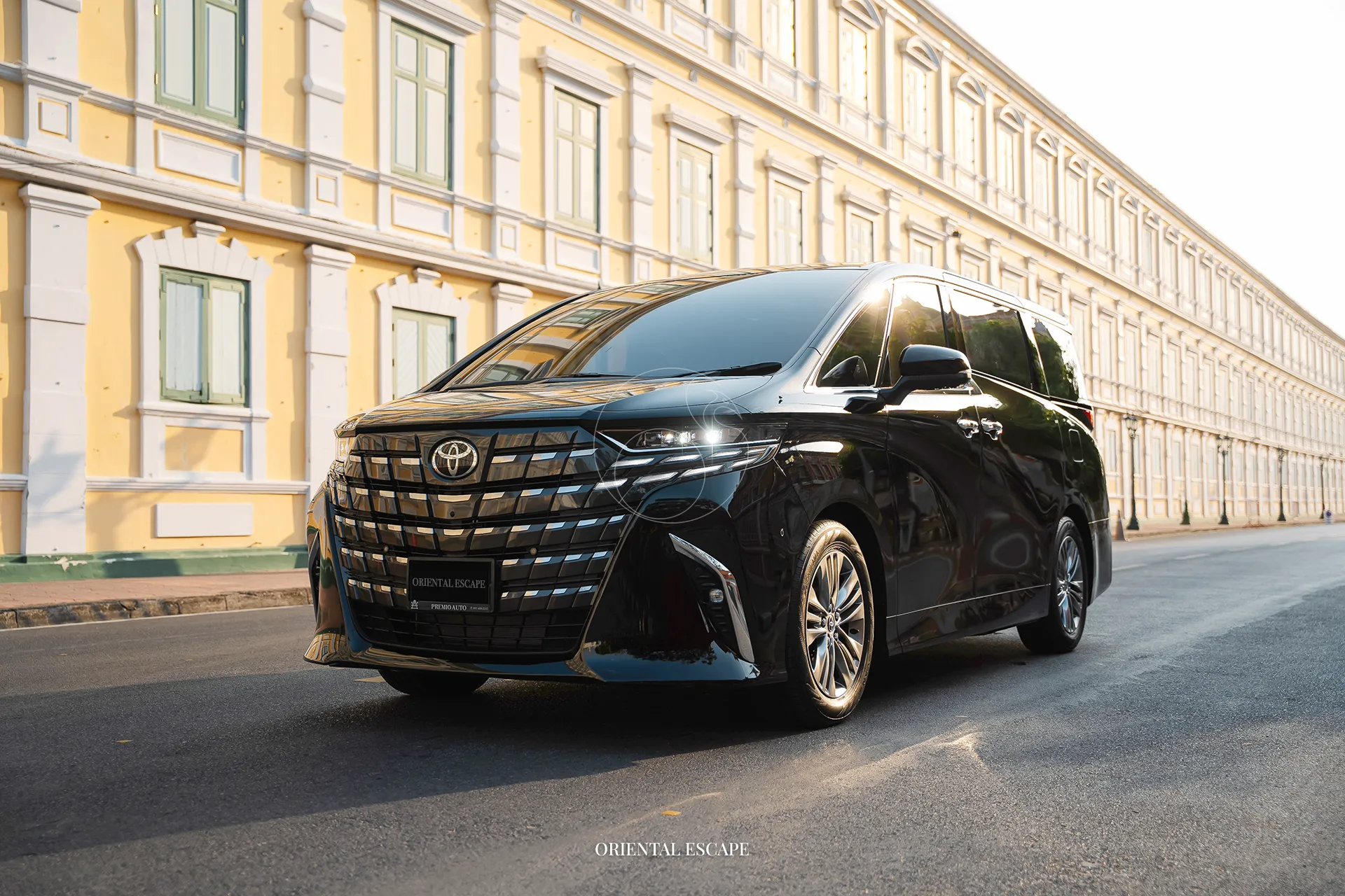 Families & Small Groups — Alphard Family Transfer