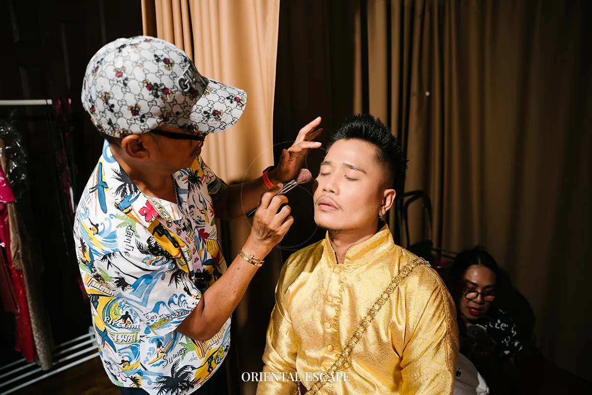 Traditional Thai Dress Photography Tour at Ancient City