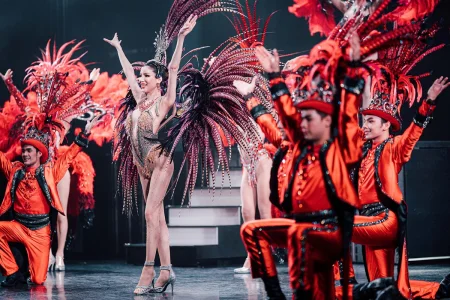 Phuket’s Glamorous Cabaret Night*ليلة ملهى بوكيت الساحرة